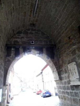 Stadtbefestigung - Stadttor (Geiersberger Tor)-Durchfahrt mit Mordloch und Fallgatter