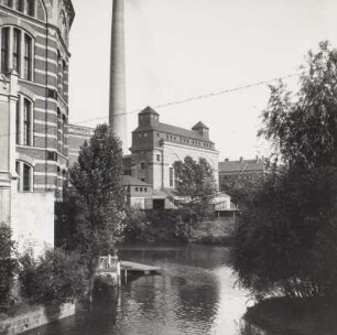 Leipzig, Buntgarnwerke : Leipzig. Blick von der Nonnenbrücke über den Abzweig des Elster-Saale-Kanals (Karl-Heine-Kanal) von der Weißen Elster