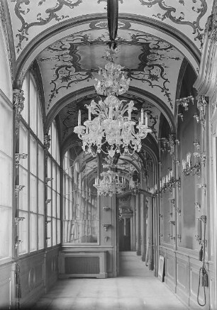 Porzellangalerie im Altan : Dresden, Residenzschloss, Inneres, Nordflügel. Porzellangalerie im Altan