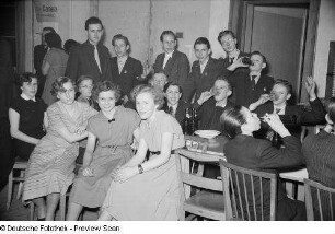 Gruppenporträt von Gästen