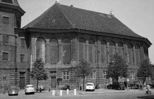 Wilster: Stadtkirche, Kirchenschiff, von außen