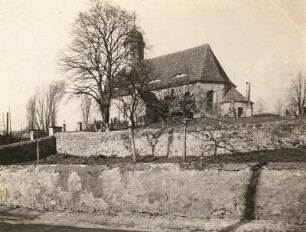 Dorfkirche Altoschatz : Oschatz-Altoschatz. Dorfkirche Altoschatz (1301/1400 begonnen, Dachreiter 1810; C. G. Ackermann). Ansicht von Südosten