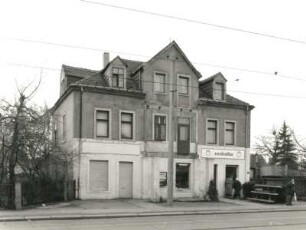 Dresden-Blasewitz, Tolkewitzer Straße 14. Wohnhaus mit Laden (um 1865)