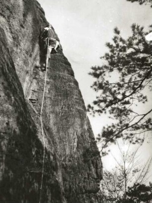 Sächsische Schweiz. Pfaffenstein, Förster. Seilschaft G. Junghans u. Karlheinz Gonda in der Talseite (VIIa)