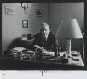 Porträtaufnahme Francis Poulenc