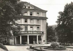 Bad Liebenstein, Hotel Kaiserhof : Bad Liebenstein. Ehemaliges Schloß derer von Fischern. Auffahrt zum Kurhotel