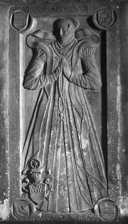 Epitaph für Anna Klara Vogt von Altsummerau zu Praßberg : Epitaph für Anna Klara Vogt von Altsummerau zu Praßberg. Sandstein (nach 1574). Wangen im Allgäu, Sankt Martin