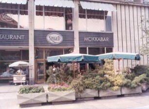 Dresden-Altstadt, Ernst-Thälmann-Straße 6. Restaurant "Szeged" (1961/1962; G. Müller, G. Gruner). Straßenansicht
