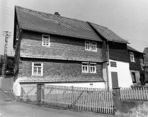 Ehringshausen, Am Zwirnberg 4