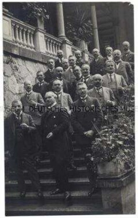 Gruppenfoto ehemaliger Kriegsteilnehmer