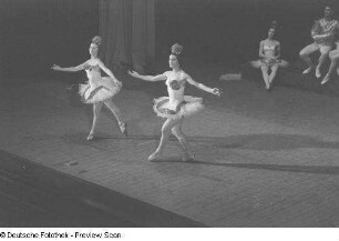 Gastaufführung "Die romantischen Ballette" des Ballettensembles der Pariser Oper im Capitol