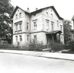 Colditz, Bahnhofstraße 34. Villa (1885). Straßenansicht