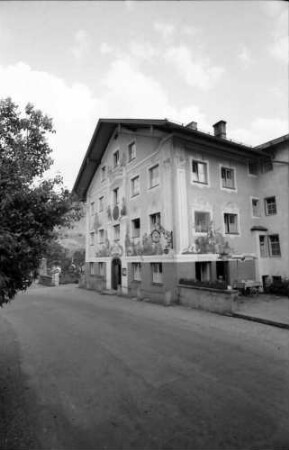 Hindelang: Bemaltes Gasthaus Sonne