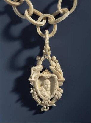 Elfenbeinkette mit Bildnismedaillon Johann Georgs I. von Sachsen