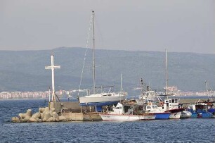 Hafeneinfahrt von Alt-Nessebar : Hafeneinfahrt von Alt-Nessebar, aufgenommen am 19. Mai 2011