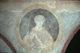 1. Medaillon von Westen: Bildnis eines Abtes