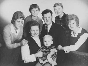 Gruppenporträt Anna Schreiter und Familie : Gruppenporträt und Familie