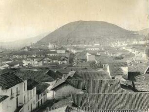 Südostseite von Quito mit dem Vulkan "Panecillo"