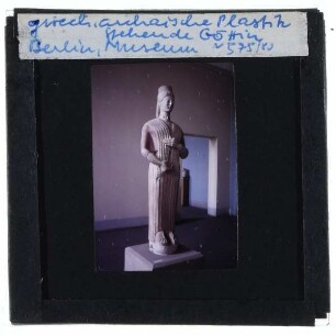 unbekannt, stehende Göttin (archaisch) (Berlin)