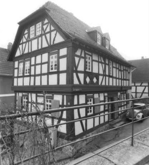 Ehem. Frankfurter Rathaus; Frankfurt, Alt-Niederursel 28
