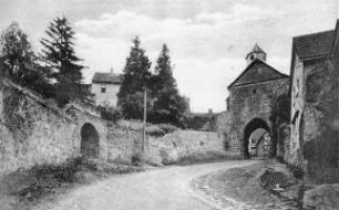 Sachgesamtheit Burg und Ortsbefestigung; Biebertal, Burg Vetzberg, Vetzberger Pforte, Untergasse 9, Untergasse 3, Untergasse 25, Untergasse 23, Untergasse 21, Untergasse 2, Untergasse 19, Untergasse 17, Untergasse 15, Untergasse 13, Untergasse 11, Untergasse 1, Untergasse, Geheck
