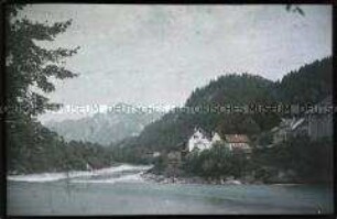 Am Ufer des Flusses Lech bei Füssen
