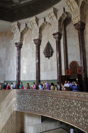 Casablanca - Moschee Hassan II. : Die zwischen 1987 und 1993 erbaute Moschee Hassan II. bietet 25 000 Personen im Innenraum Platz. Das Minarett ist mit 200 m das höchste der Welt. Aufgenommen in Casablanca am 11. Oktober 2009. Foto Uwe Gerig