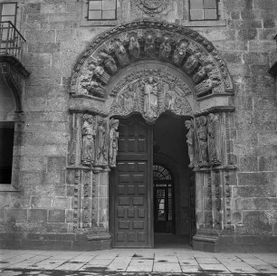 Colegio de San Jerónimo — Portal