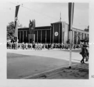 Raumbildband. Reichsparteitag der Arbeit. 100 Bilder. Die große Antibolschewistische Schau.