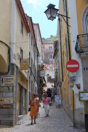 Altstadtgasse in Sintra bei Lissabon
