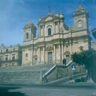Sizilien. Kathedrale Madre San Nicolo (1770)