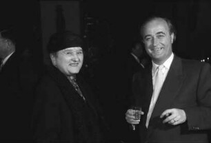 Freiburg: Kaufhaussaal, Ministerin a.D. Christiane Teusch, Prof. Straub, Bonn, Althistoriker