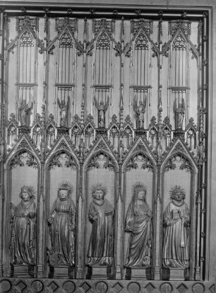 Altar der Heiligen und Märtyrer — Heiligenfiguren