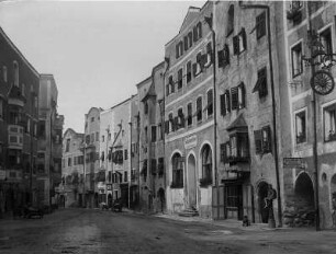 Rattenberg (Tirol). Österreich. Hauptstraße in Rattenberg (Bienertstraße-Hassauerstraße)
