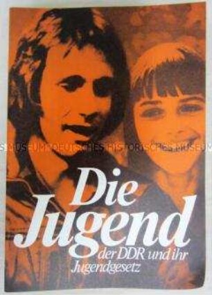 Informationsschrift über das Jugendgesetz der DDR