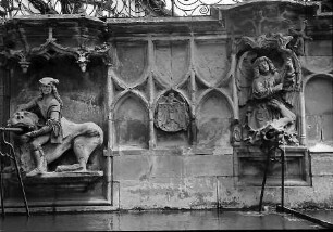 Schwäbisch-Hall: gotischer Marktbrunnen