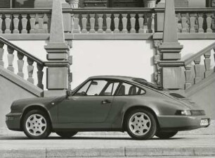 Porsche Sportwagen "911 Carrera 4" von Benjamin Dimson
