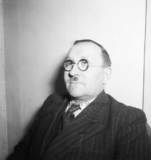 Bomann, Gustav: geboren 1895: seit 1945 Stadtverordneter in Bad Oldesloe, seit 1948 Kreistagsabgeordneter
