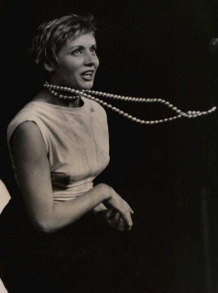 Annie Cordy
