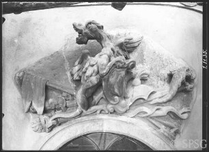 Potsdam, Chinesisches Teehaus, Detail, Zustandsaufnahme, plastischer Schmuck über Fenster oder Tür.
