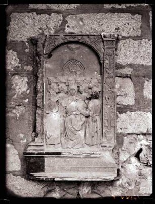 Altes Schloß; ehemaliger Steinaltar der Schloßkirche