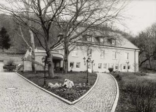 Radebeul, Augustusweg 100. Haus "Meyer" (1956-1957, A. Patitz)