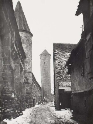 Rothenburg ob der Tauber, Überdachter Wehrgang mit Großem Stern und Faulturm