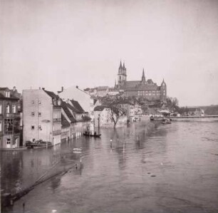 Meißen, Uferstraße bei Hochwasser, Blick zum Burgberg