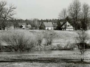 Hochwasserbett und kanalisiertes Flußbett der Lausitzer Neiße