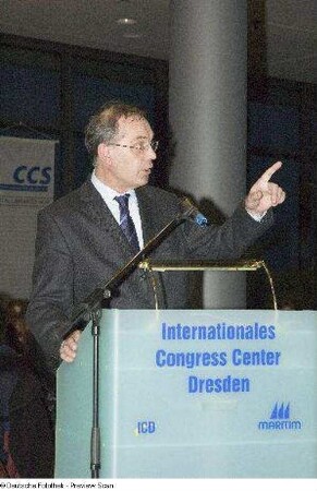 Prof. Hermann Kokenge, Rektor der TU Dresden, bei der Eröffnung "Get together"