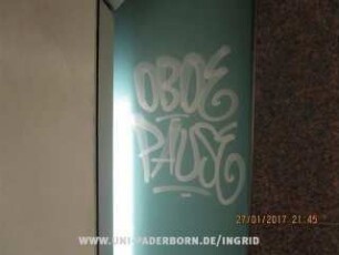 OBOE PAUSE