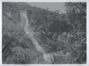 Sabiner Berge bei Rom - Wasserfall bei Tivoli