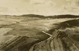 Erzgebirge, Talsperre Lehnmühle : Erzgebirge. Talsperre Lehnmühle. Blick von der Sperrmauer auf das Gelände des künftigen Stausees