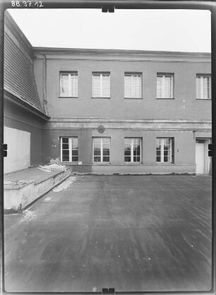 Dresden : Weintraubenstraße, Nr. 3, EOS "Romand Roland"